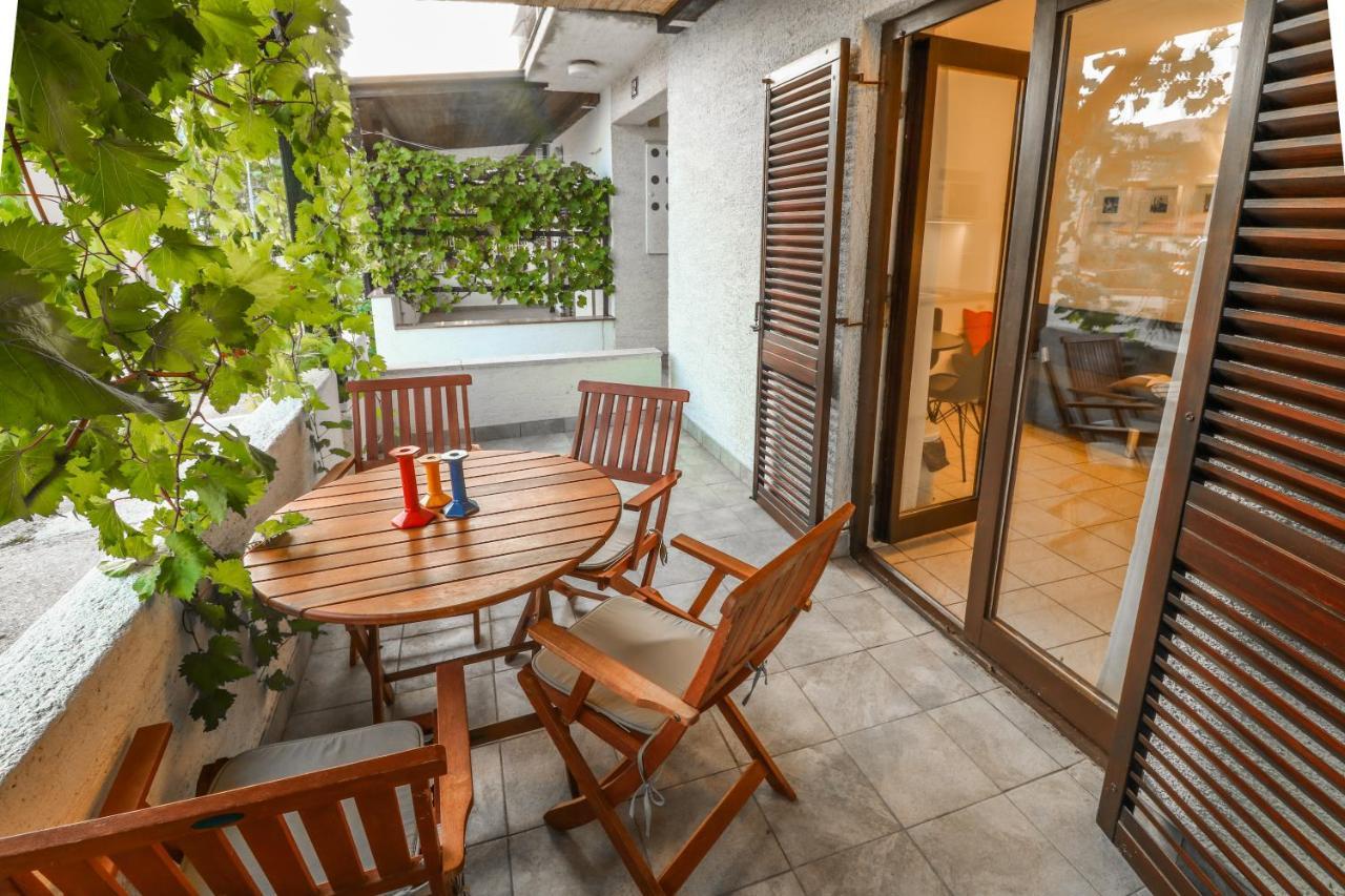 Apartments Vladan With Terrace Baska  Bagian luar foto