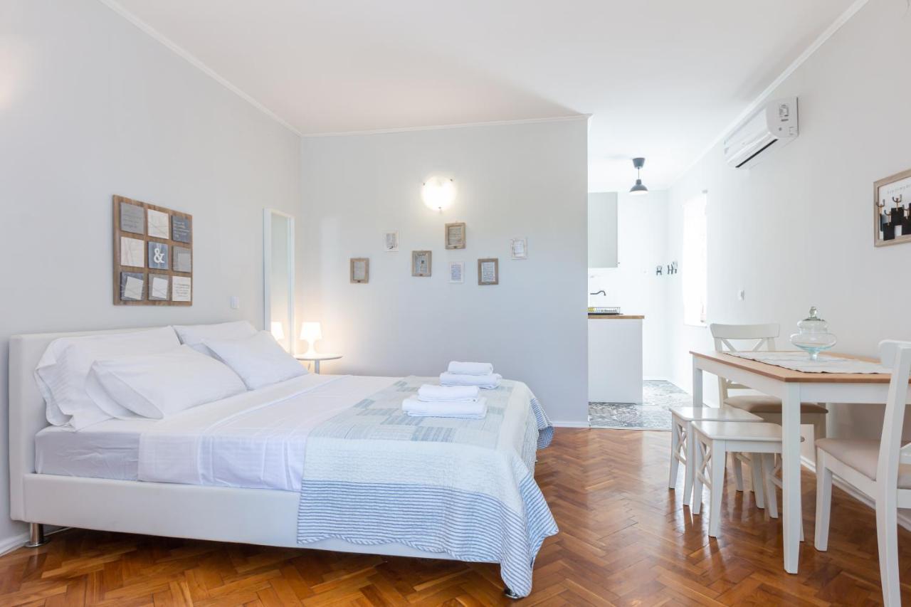 Apartments Vladan With Terrace Baska  Bagian luar foto
