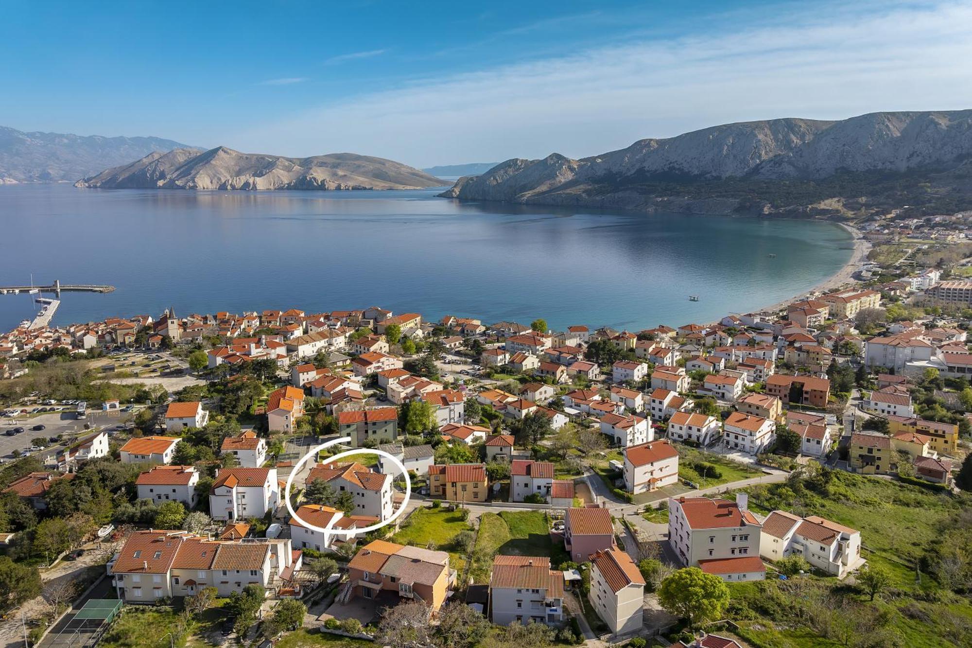 Apartments Vladan With Terrace Baska  Bagian luar foto